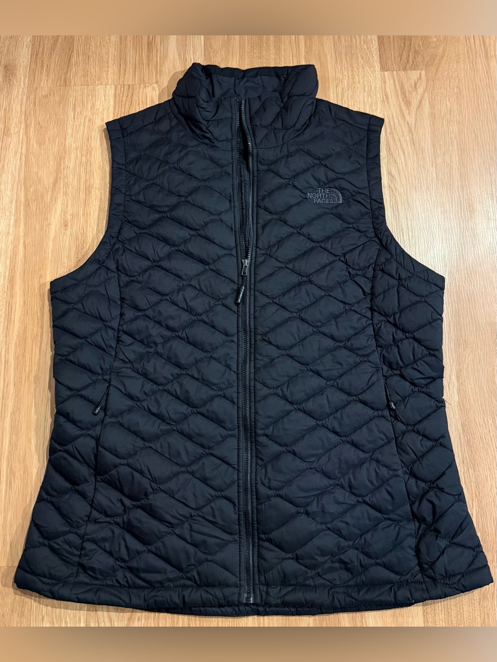EUC Women’s The North Face Women's ThermoBall Vest - Black - Size Large